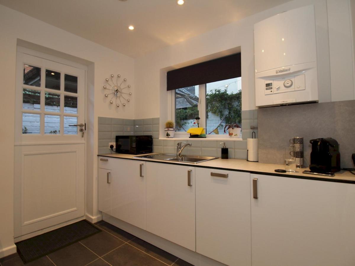 A Character Cottage In Historical Canterbury Exterior foto
